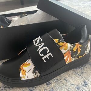 Versace Acanthus Print Sneakers